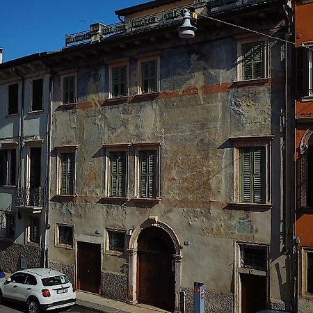 Palazzo Cavalli Pasquini Verona Exterior photo